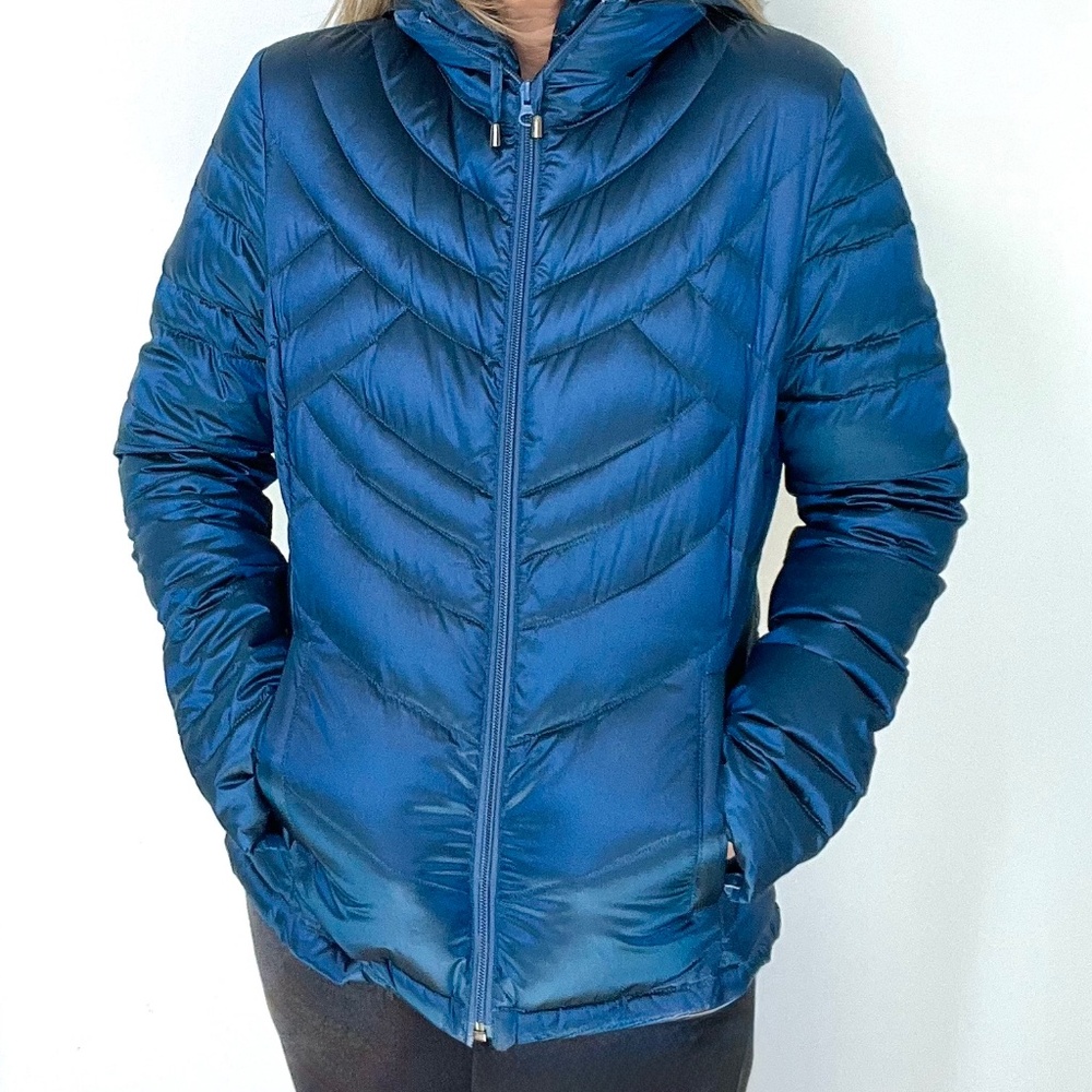 TravelSmith Blue Down Puffy Coat Packable Winter Jacket with Hood